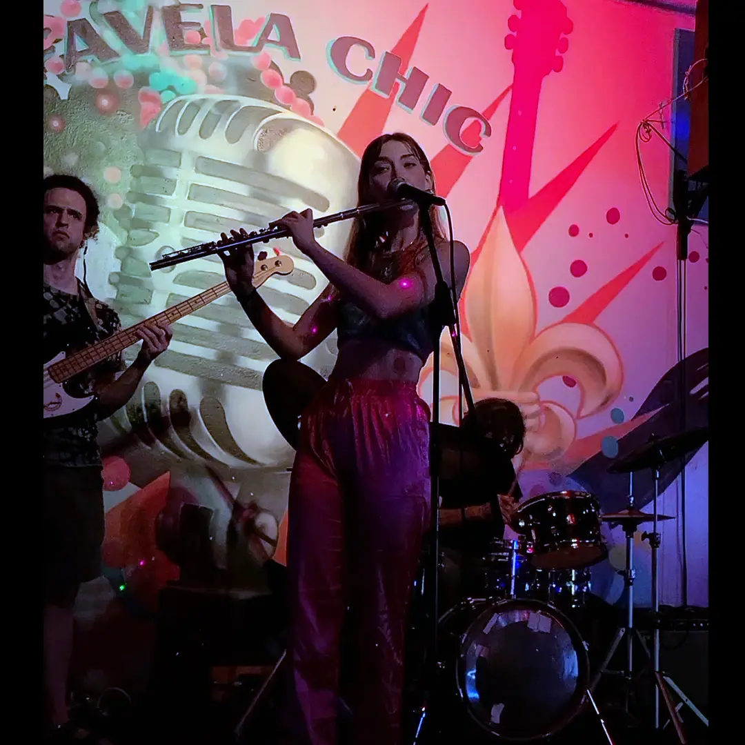 Favela Chic scene 5