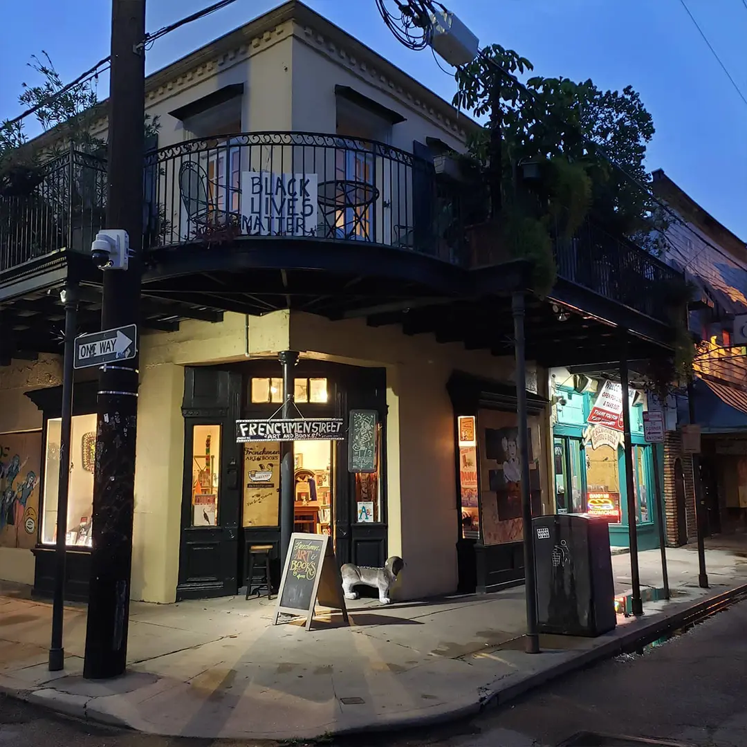 Frenchmen Art and Books scene 1