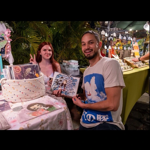 Frenchmen Art Market scene 10